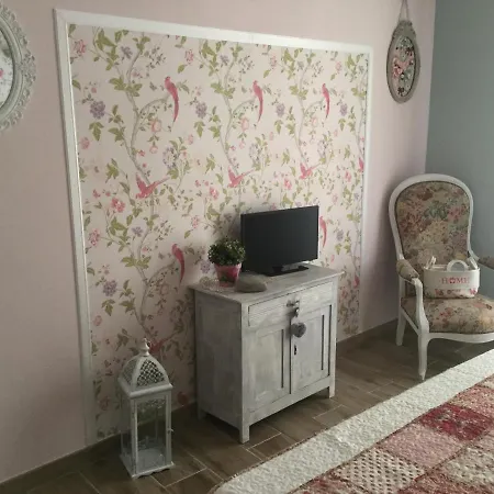 Le Pot Aux Roses בית הארחה *