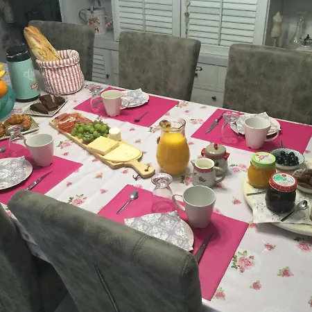 Le Pot Aux Roses בית הארחה Canet (Aude)